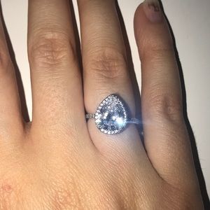 PANDORA Radiant Teardrop Ring Size 5